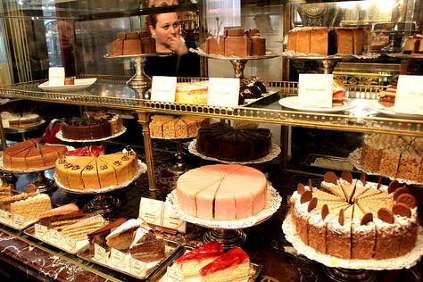 Real luxury food in Austria comes in the form of dessert. Torten have outruled Habsburg Emperors, calorie counters and health gurus. Here are nine of the most powerful Austrian cakes, along with the best Viennese patisseries that serve them. Sacher torte Simple ingredients, delicate manufacturing: Vienna’s signature cake by Hotel Sacher is a chocolate sponge with a … Austrian Cake, Vienna Ice Cream Cake, Vienna Cake, Austria Restaurants, Vienna Bars, Vienna Restaurants Dinner, Calorie Counter, Health Guru, Luxury Food