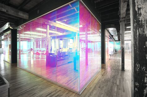 Idea 1391962: Genius.com by Leeser Architecture in New York, United States Rainbow Window, Commercial And Office Architecture, Cool Office Space, Modern Office Space, Glass Office, Glass Walls, Colour Changing, Architecture Office, Window Film