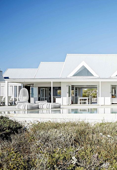 House Exterior Tropical, Tropical Beach House Exterior, Beach House Exterior Tropical, House Exterior Beach, Exterior Beach House, South Africa Beach, Exterior Aesthetic, Africa Beach, Aesthetic Beach House