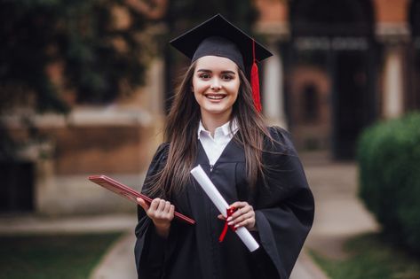 Female student graduate is standing in u... | Premium Photo #Freepik #photo #certificate #school #people #education University Student Photography, Convocation Dress Graduation, People Graduating, University Assignment, Photography Graduation, Uk University, University Hall, Student Numbers, Graduation Picture