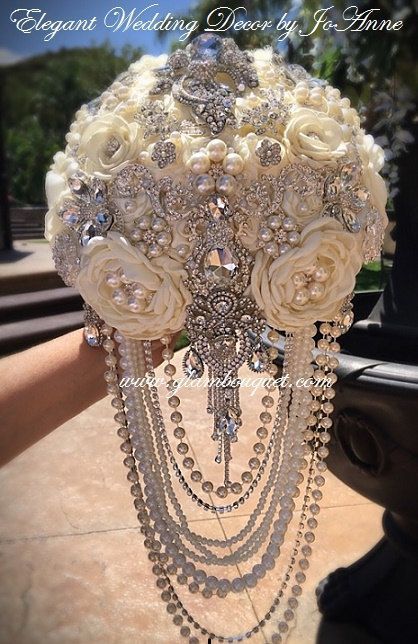 Broach Bouquets, Wedding Bouquet Keepsake, Cascading Brooch Bouquet, Pearl Brooch Bouquet, Bouquet Keepsake, Elegant Brooch, Jeweled Bouquet, Bridal Brooch, Bridal Brooch Bouquet