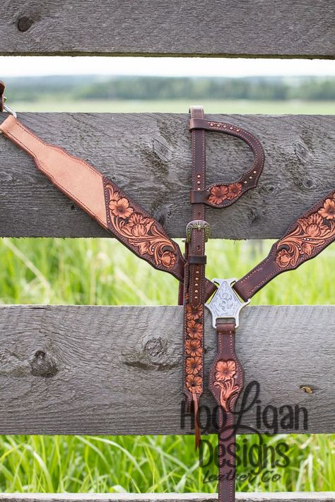 Leather Bridles Horse Tack, Custom Leather Horse Tack, Breast Collars For Horses, Ranching Life, Barrel Racing Tack Rodeo, Leather Horse Tack, Headstalls For Horses, Western Headstall, Custom Leather Work