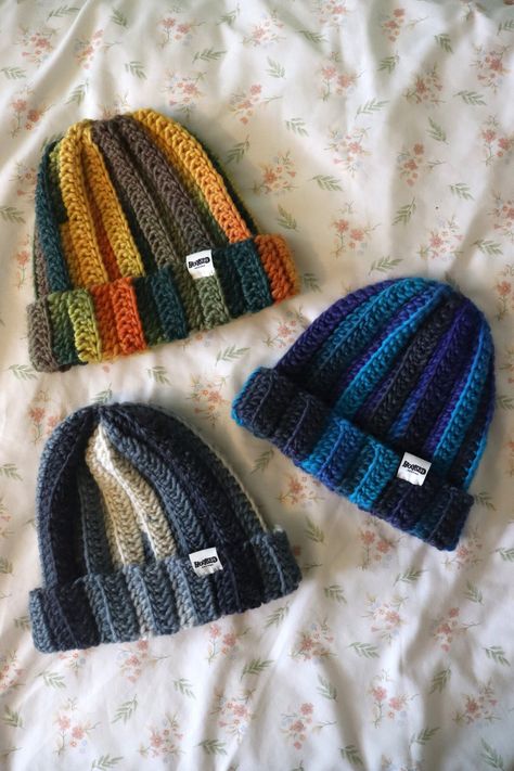 Winter Beanie Crochet, Crochet Beanie Inspiration, Crochet Wool Hat, Cute Beanies Crochet, Crochet Hats For Men, Winter Crochet Projects, Crochet Ribbed Beanie, Beanies Crochet, Winter Hat Crochet