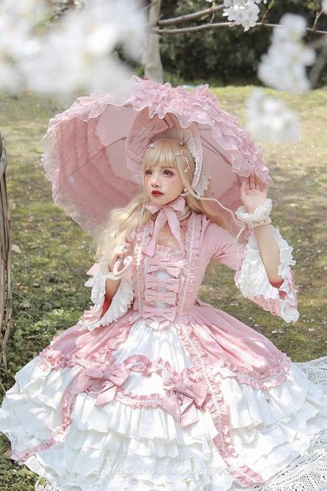 LolitaWardrobe.com Loltia Outfits, Old Japanese Fashion, Japanese Harajuku Fashion, Japanese Kawaii Fashion, Japanese Fashion Kawaii, Japanese Lolita Fashion, Op Dress, Lolita Outfits, Harajuku Girls