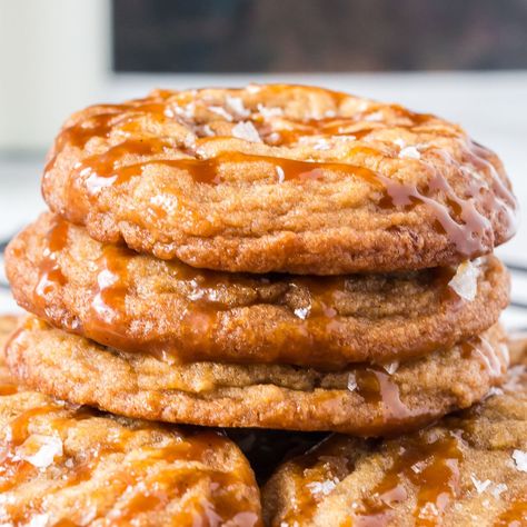 Crispy Salted Caramel Cookies Recipe | Wild Spoon Kitchen Salty Caramel Cookies, Caramel Cookie Recipes, Salted Caramel Sugar Cookies, Thick Bakery Style Cookies, Crispy Salted Caramel Cookies, Salted Caramel Stamped Cookie, Cookies Salted Caramel, Salted Caramel Cookies Recipe, Caramel Cookies Recipes