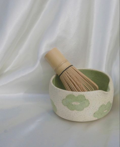 Slip Casting Ceramics, Artsy Girl, Wheel Throwing, Matcha Bowl, Wheel Thrown Pottery, Pottery Crafts, Diy Pottery, Ceramics Pottery Art, Ceramics Projects