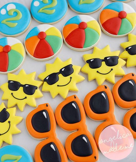 Decorator Cookies, Summer Sugar Cookies, Beach Cookies, The Letter J, Sugar Cookie Royal Icing, Summer Baking, Royal Icing Recipe, Summer Cookies, Sugar Cookie Designs