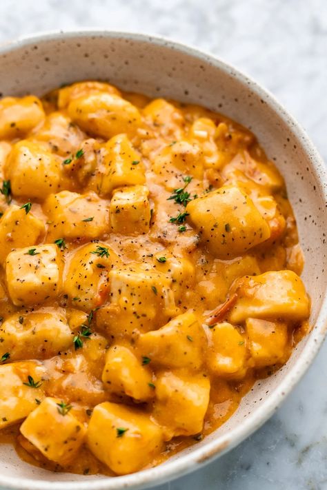 This irresistibly rich and creamy vegan Marry Me Tofu is the perfect date night vegan dinner recipe. It features juicy crispy tofu cubes cooked in a creamy yet dairy free cheesy sun-dried tomato sauce and pillowy gnocchi- but so easy to make! Tofu And Gnocchi, Vegan Marry Me Tofu, Marry Me Tofu Recipe, Tofu Gnocchi, Romantic Vegetarian Dinner, Healthy Breakfast Food Ideas, Vegetarian Gnocchi, Dairy Free Vegetarian Recipes, Winter Dinner Recipes Healthy