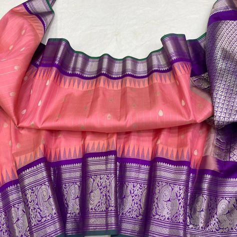 NEW BEAUTIFUL AND EXCLUSIVE GADWAL PATTU SARES WITH LATEST UNIQUE TEMPLE BORDER STRIPES BUTTA AND CHECKS BUTTA SAREES WITH RICH WEAVING PALLU AND BLOUSE BUTTA PRICE:10500+shipping Latest Pattu Sarees Color Combination, Latest Pattu Sarees With Price, Gadwal Pattu Sarees Latest, Latest Pattu Sarees, Saree Color Combinations, New Saree Designs, Pattu Sarees, Saree Designs, Blouse Designs