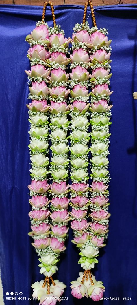 Lotus Flower Varmala, Bridal Malai Indian Weddings, Lotus Flower Malai, Lotus Garlands Wedding, Lotus Varmala Indian Weddings, Pelli Dandalu For Marriage, Pelli Garlands, Wedding Haram Flower, Poo Malai For Wedding