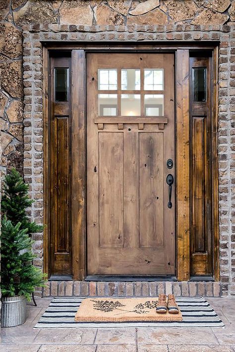 Rustic Front Door Ideas, Cabin Front Door, Rustic Entry Doors, Outside Doors, House Entrance Doors, Rustic Front Door, Single Door Design, Interior Exterior Doors, Cabin Doors