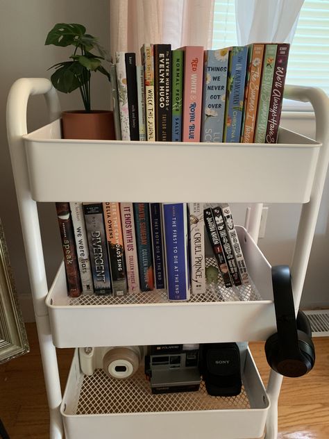 Tbr Bookshelf, Tbr Cart, Book Corner Ideas Bedroom, Target Aesthetic, Reading Kindle, Aesthetic Bookshelves, Bedroom Bookshelves, Book Carts, Books Tbr