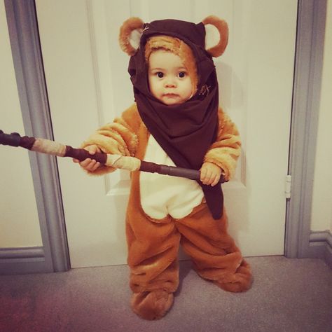 Ewok Costume Diy, Baby Ewok, Baby Ewok Costume, Ewok Baby, Ewok Costume, Baby Costume, Bear Costume, Diy Costumes Kids, Baby Swag