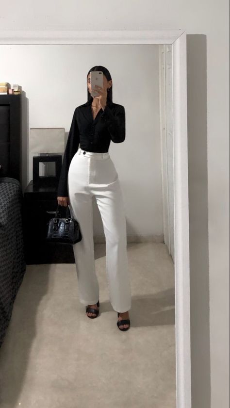 Elevate Your Office Style: Baddie-Inspired Fashion Trends Corporate Baddie Outfits, Cute Professional Outfits, Corporate Baddie, Cute Work Outfits, Corporate Attire, Cream Pants, Stylish Work Attire, Business Casual Outfits For Work, Business Outfits Women