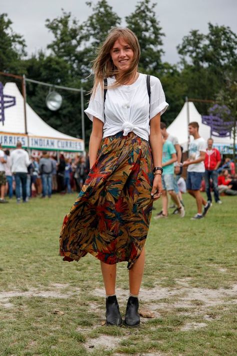 Camping Adventure Style - Album on Imgur Festival Maxi Skirt, Festival Mode, Moda Hippie, Boho Styl, Cooler Style, Boho Festival Fashion, Estilo Hippie, Model Street Style, Mode Boho