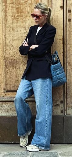 Jeans Outfit Spring 2024, Wide Leg Jeans Outfit Fall, Outfits With Wide Leg Jeans, Linen Style Fashion, Wide Leg Jeans Outfit, Look Boho Chic, Jeans Outfit Fall, Look Jean, Jeans Street Style