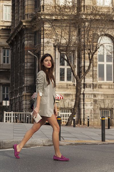 Â© of Photos www.kemaluysal.com Tan Loafers Outfit Women, Gucci 1953 Horsebit Loafer, Loafers And Dress Outfit, Pink Loafers Outfit, Tan Loafers Outfit, Loafers With Dress, Brown Loafers Outfit Women, Mocassin Outfit, Loafer Outfits Women