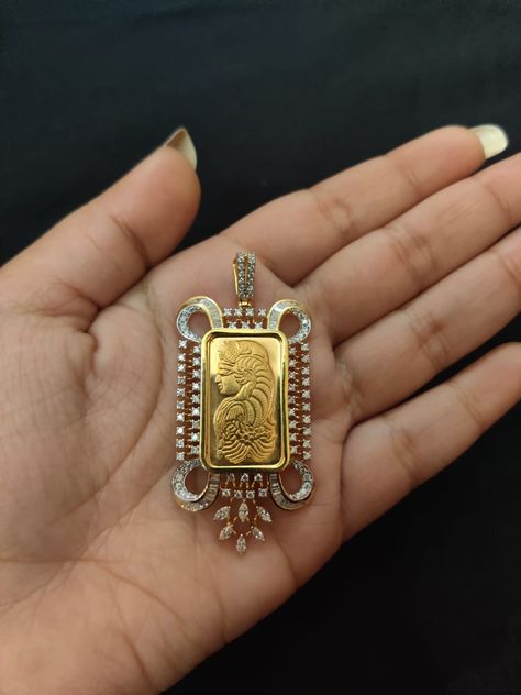 Beautiful customised ginni pendent Gold Coin Pendant Designs, Ginni Ring Designs Gold, Ginni Pendant Design, Ginni Pendant Design Diamond, Ginni Ring, Pendent Set Gold, Gold Coin Jewelry, Beautiful Jewelry Diamonds, Pendent Set