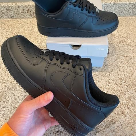 Black Air Force 1 Outfit Women, Black Airforce 1, Black Air Force 1 Outfit, Cute Jordans, Black Air Force 1, Cool Shoe, Air Force One Shoes, Air Force 1 Outfit, Nike Shoes Girls