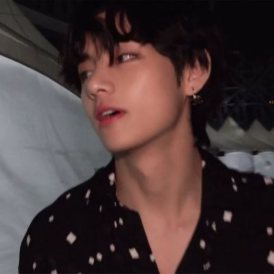 Taehyung Serious, Serious Face, V Bta, Bts History, Slow Dance, Kim Taehyung Wallpaper, Dream Boy, Reading List, V Taehyung