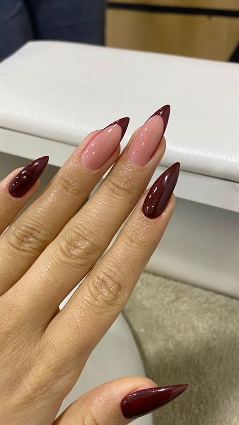 Burgundy French Tip, Tip Nail Ideas, French Tip Nail Ideas, Classic French Tip, Nyc Nails, Wine Nails, Casual Nails, Fall Acrylic Nails, Classic Nails