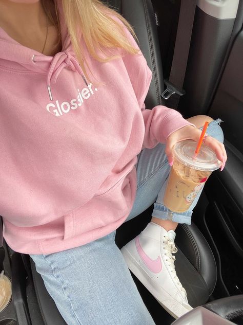 Pink Nike Blazer Outfit, Pink Nike Shoes Outfit, Blazer Shoes Outfit, Pink Sweatshirt Outfit, Pink Hoodie Outfit, Pink Jeans Outfit, Light Wash Jeans Outfit, Style Outfit Aesthetic, Pink Blazer Outfit