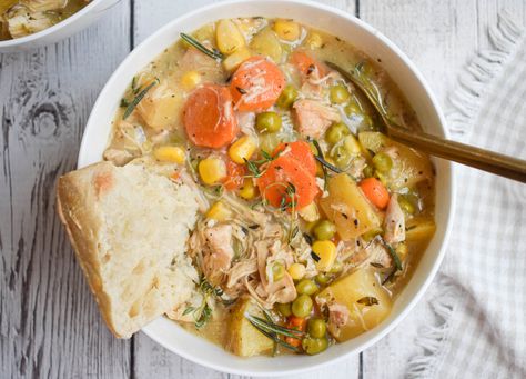 Low Fodmap Chicken Recipes, Family Meals Easy, Fodmap Slow Cooker, Fodmap Chicken Recipes, Slow Cooker Chicken Stew, Fodmap Chicken, Fodmap Recipes Dinner, Low Fodmap Chicken, Low Fodmap Recipes Dinner