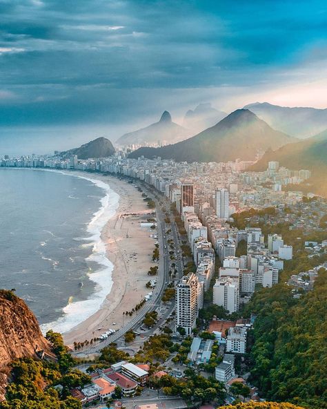 Rio Background, Brazil Travel Guide, Brazil Beaches, Paradise Places, Most Beautiful Places To Visit, Rio Brazil, Copacabana Beach, Brazil Travel, Travel Photography Inspiration