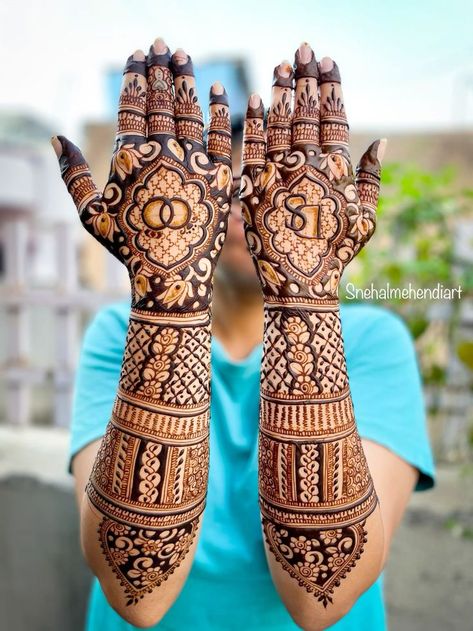 Simple Bride Mehandi Design, Mehedi Design For Engagement, Mendhi Design For Engagement, Mehendi Designs For Hands For Engagement, Bridal Mehendi Designs Engagement, Marwadi Mehendi Designs Bridal Mehndi, Bridal Mehendi Designs For Engagement, Engagement Design Mehndi, Engagement Mendhi Design Back Hand