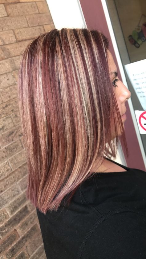 Red With Brown And Blonde Highlights, Blonde Highlights With Red Hair, Maroon And Blonde Highlights, Carmel Chunky Highlights, Red Blonde Brown Highlights, Blonde Highlights Red Lowlights, Brown Hair With Blonde And Red Highlights, Red Hair With Grey Highlights, Blonde And Burgandy Hair