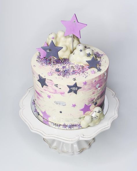 Galaxy Cake Birthday Girl, Cake With Stars, Galaxy Party, Galaxy Cake, Sweet Cafe, Star Cake, Buttercream Decorating, Girly Cakes, Instagram Cake