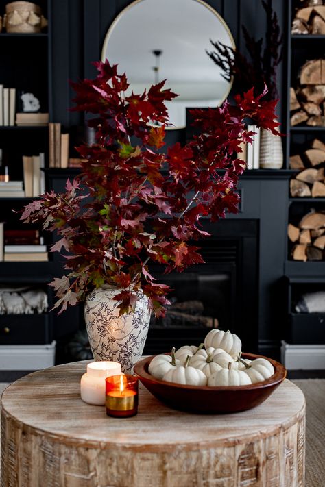 Burgundy Decor, Autumn Interior, Elegant Halloween, Plaid Christmas Tree, Decoration Inspiration, Home Wallpaper, Ideas Home, Home Decorating, Cozy Fall