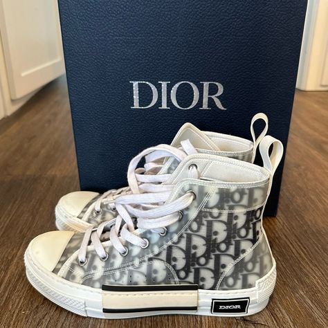 Dior B23 Fashion Sneaker Womens 8 (Euro 38) Comes With Original Packaging Extra Laces And Box With Dust Bags Worn One Time - I Have Wide Feet - Wanted To Size Up. Had Been Over 30 Days When I Decided I Did Not Want Them Anymore. Perfect Condition. Dior Sneakers Women, Doir Shoes, Dior Sneakers Outfit Women, Dior Shoes Women, Dior Sneakers Outfit, Tenis Dior, Dior Converse, Wishlist Shoes, Trendy Mens Shoes