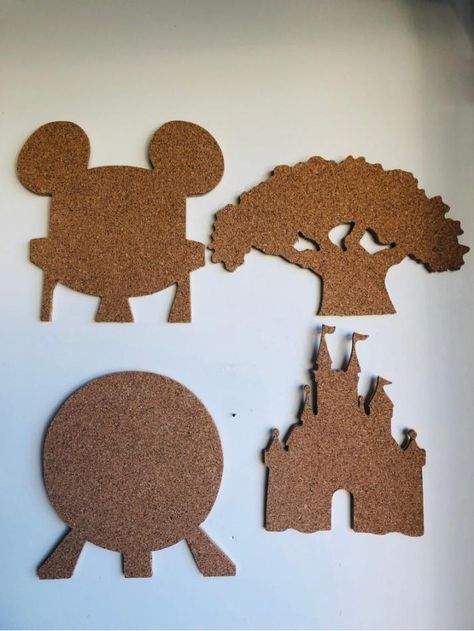 Disney Pin Board, Pin Collection Displays, Disney Pin Display, Magic Kingdom Castle, Diy Cork Board, Disney Diy Crafts, Disney Room Decor, Disney Canvas Art, Collection Displays