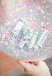 Creative Ways To Give Money, Ways To Give Money, Money Balloon, Happy Home Fairy, Money Rose, Fun Money, Creative Money Gifts, Birthday Money, Diy Money