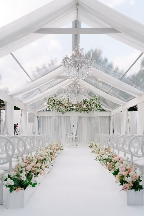 Outdoor Wedding Ceremony Tent Ideas, Wedding Ceremony Tent Decorations, Clear Tent Decor, Clear Top Tent Wedding Ceremony, Wedding Ceremony In Tent, Outdoor Tent Wedding Ceremony, Fall Tent Wedding Reception, Tented Wedding Ceremony, Backyard Tent Wedding Reception