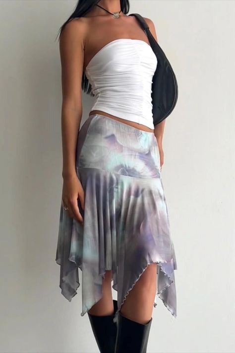 Motel Rocks Jovali Low Waist Midi Skirt in Printed Pearly Shell Asimetric Skirt Outfit, Low Waist Midi Skirt, Asymmetrical Skirt Outfit, Asymmetrical Skirts, Mexico Outfits, Low Waist Skirt, Flip Ideas, Asymmetrical Midi Skirt, Fairy Skirt