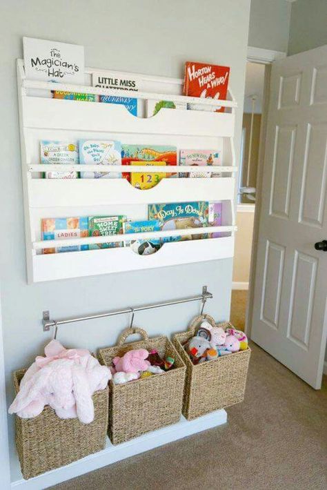 Fab idea!! Creative Toy Storage, Ideas Habitaciones, Nursery Book, Diy Toy Storage, Bedroom Organization, Kid Toy Storage, Toddler Rooms, Baby Tips, Bedroom Kids