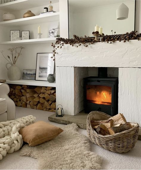 Corner Tv Next To Fireplace, Cosy Lounge With Fireplace, Cosy Fireplace Aesthetic, Open Fire Living Room, Log Burner Fireplace Ideas Modern, Living Room Log Burner, Hawaii Living Room, Living Room With Log Burner, Small Living Room Ideas With Fireplace