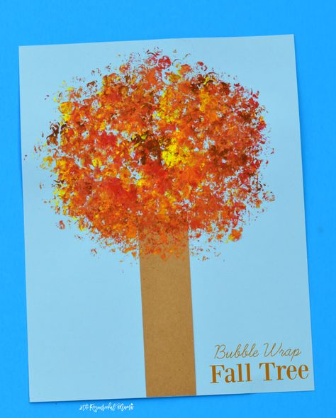 Kids will love trading in their paintbrushes and use bubble wrap to paint the leaves on this fall tree kid craft. Fall Tree Art Projects For Kids, Bubble Wrap Painting For Kids, Fall Tree Q Tip Painting, Qtip Fall Tree Painting, Tree Trunk Drawing, Fall Trees Kindergarten Art, Daycare Art, Room Crafts, Fall Tree