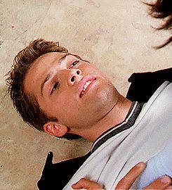 Misha Collins Misha Collins Hips, Misha Collins Charmed, Misha Collins Shirtless, Young Misha Collins, Jared Padalecki Shirtless, Movie Kiss, Movie Kisses, Castiel Supernatural, Supernatural Pictures