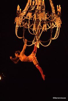 Circus Reference, Circus Circus, Aerial Dance, Aerial Arts, Phantom Of The Opera, Fell In Love, Lighting Design, Circus, Art Inspo