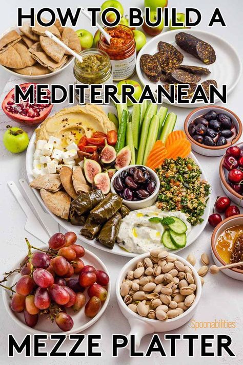 Mezza Platter Ideas, Mediterranean Hummus Platter, Greek Grazing Board, Greek Snacks Appetizers, Mediterranean Appetizer Platter, Greek Finger Food, Mezze Platter Ideas, Mezzo Platter, Mezza Platter