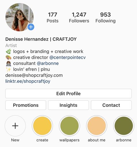 Insta Artist Bio, Graphic Designer Bio Instagram, Instagram Profile Ideas Bio, Cute Highlights, Digital Marketing Humor, Marketing Humor, Bio Insta, Adobe Illustrator Graphic Design, Insta Bio