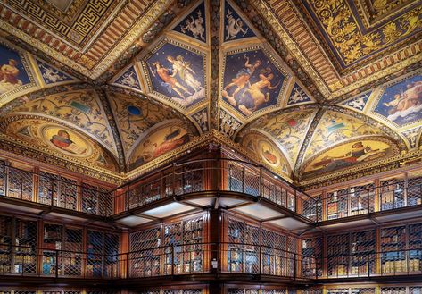 These NYC libraries are apparently super famous on TikTok — Time Out New York Museum Movie, Nyc Library, Best City, York London, Second Best, New York Public Library, Best Cities, Time Out, Public Library