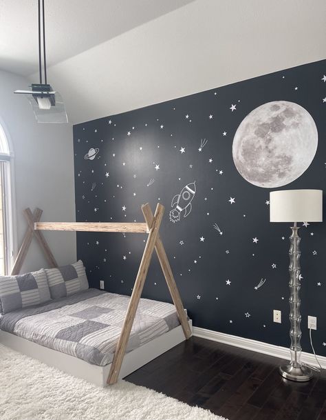 Night Sky Bedroom Toddler Space Room, Night Sky Bedroom, Toddler Boy Room Themes, Boys Space Room, Sky Bedroom, Boys Space Bedroom, Boy Room Themes, Boys Bedroom Paint, Toddler Boy Room Decor