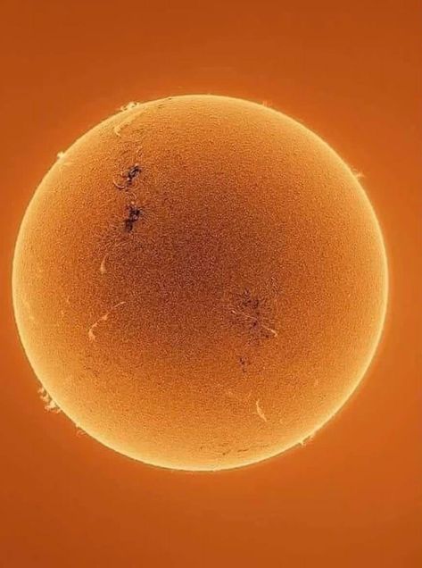 27/07/2023 - Picture of the Sun, taken by Arturo Buenrostro. The Sun is very active, lot of sun spots detected. Sun Up Close, Sun Spot, Pictures Of The Sun, 2023 Picture, Sun Photography, Hail Mary, A Level Art, Space Art, Solar System