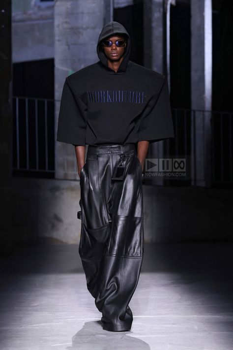 Juun J Fashion show, Runway, Menswear Spring Summer 2025, Paris Fashion Week, Runway Look Portfolio Moodboard, Hiphop Culture, Fashion Week Schedule, Mood Inspiration, Fashion Show Runway, Paris Fashion Week Runway, Juun J, Mens Fashion Week, Fashion Portfolio