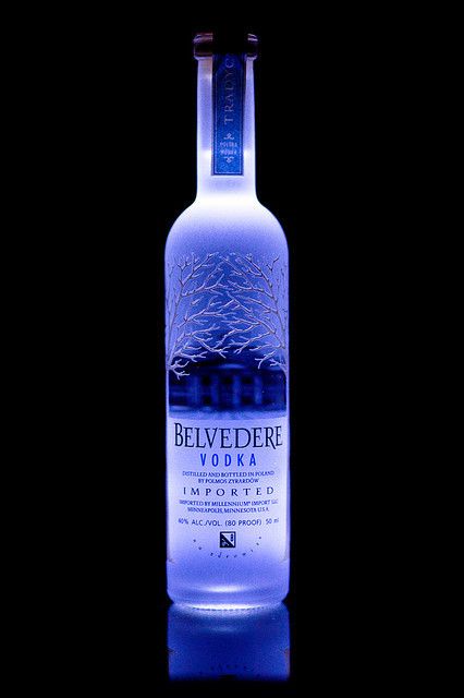 Mr Belvedere, Luxury Vodka, Alcohol Pictures, Danny Lee, Belvedere Vodka, Vodka Wine, Wine Bottle Design, Vodka Recipes, Wine Photography