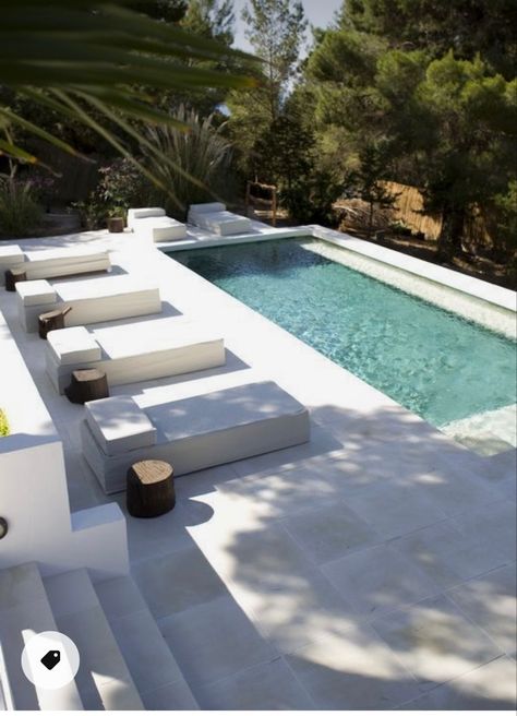 Piscina Interior, Swimming Pool Landscaping, Small Swimming Pools, Pool Landscape Design, Small Pool Design, Luxury Pools, Modern Pools, Architecture Inspiration, Backyard Pool Designs